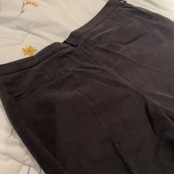 TOMMY BAHAMA CharcoalGrey SLACKS; Size 42 x 32; Like-New Cond. NEW $128; NOW $15 - Picture 10 of 16